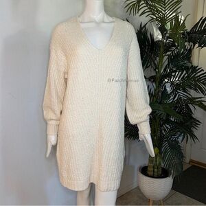 American Eagle V-Neck Sweater Dress
Cream Sz L NWT